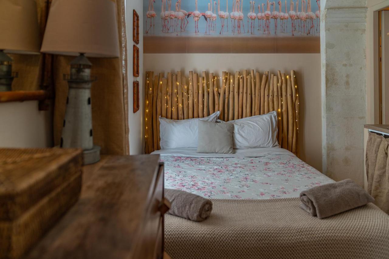 La Cabane Camarguaise En Centre Ville - Une Nuit A Nîmes Exteriér fotografie
